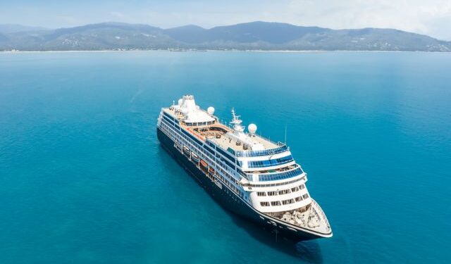 Brote gastrointestinal en crucero deja un muerto y 1,700 confinados en Francia