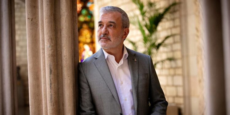 Jaume Collboni: "Queremos multiplicar por tres lo que pagan los cruceros de escala en Barcelona"