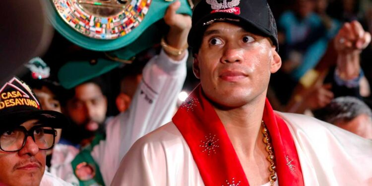 CMB aprueba y ordena pelea entre David Benavidez y Noel Mikaelian