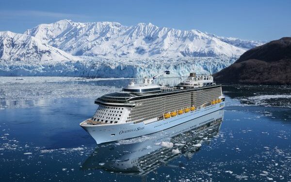 Cambio de itinerario del Ovation of the Seas causa indignación en pasajeros