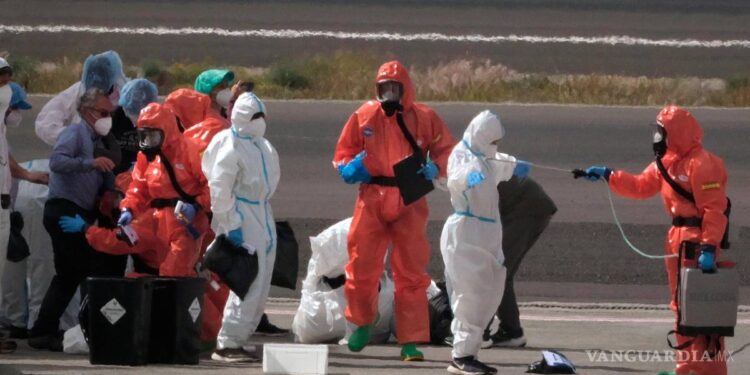Canadiense, pasajero de crucero con brote de hantavirus, da ‘presunto positivo’