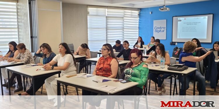 Capacita UAZ a personal de Agencias de Viajes en turismo y administracion