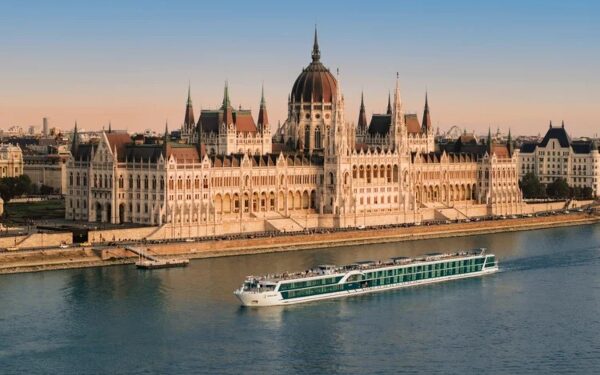 Amadeus River Cruises presenta catálogo de año de aniversario con un barco nuevo y 30 excursiones adicionales