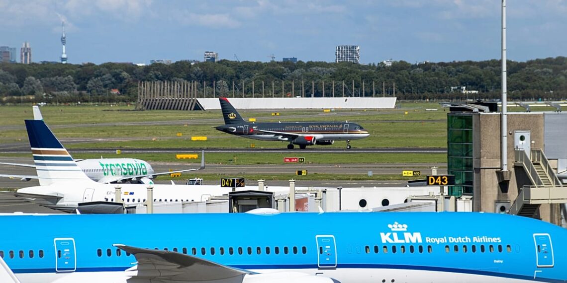 Grupos neerlandeses lanzan campaña por una tasa aérea equitativa ante temor a subidas