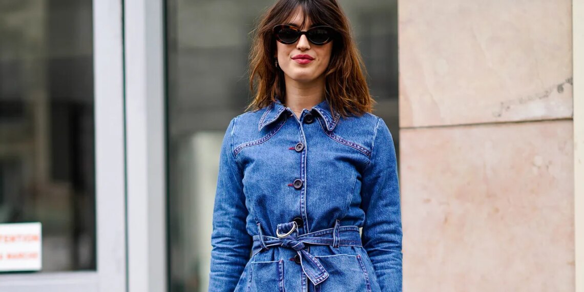 Cómo combinar jeans palazzo con los zapatos de tacón de Balenciaga y Manolo Blahnik en primavera 2026