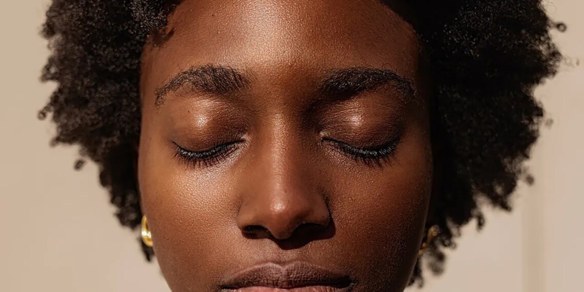 How to Get Thicker Eyebrows, Naturally