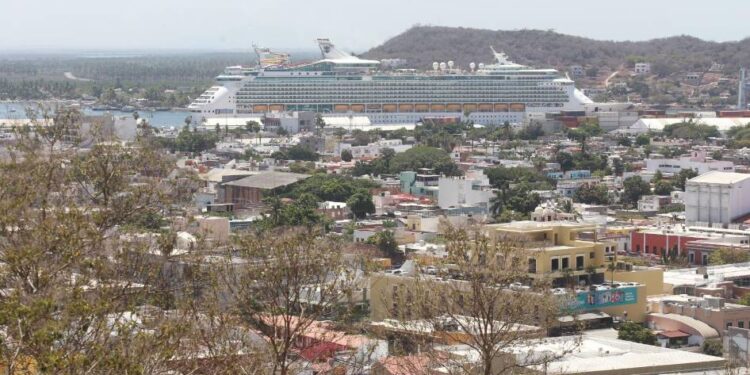 Con casi 4 mil pasajeros, Mazatlán recibe al Navigator of the Seas