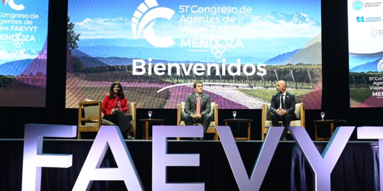 Con récord de inscriptos se realiza en Mendoza el 51° Congreso Argentino de los Agentes de Viajes FAEVYT