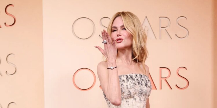 4 of The Most Flattering Nail Colors For Mature Hands
