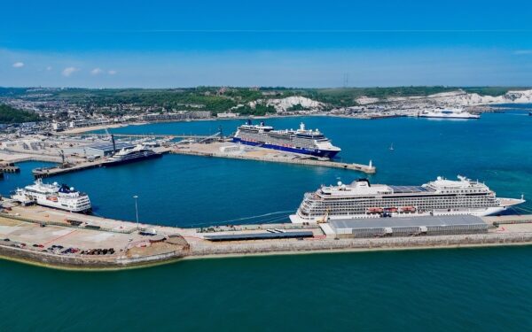 Puerto de Dover recibe por primera vez cuatro cruceros en un día