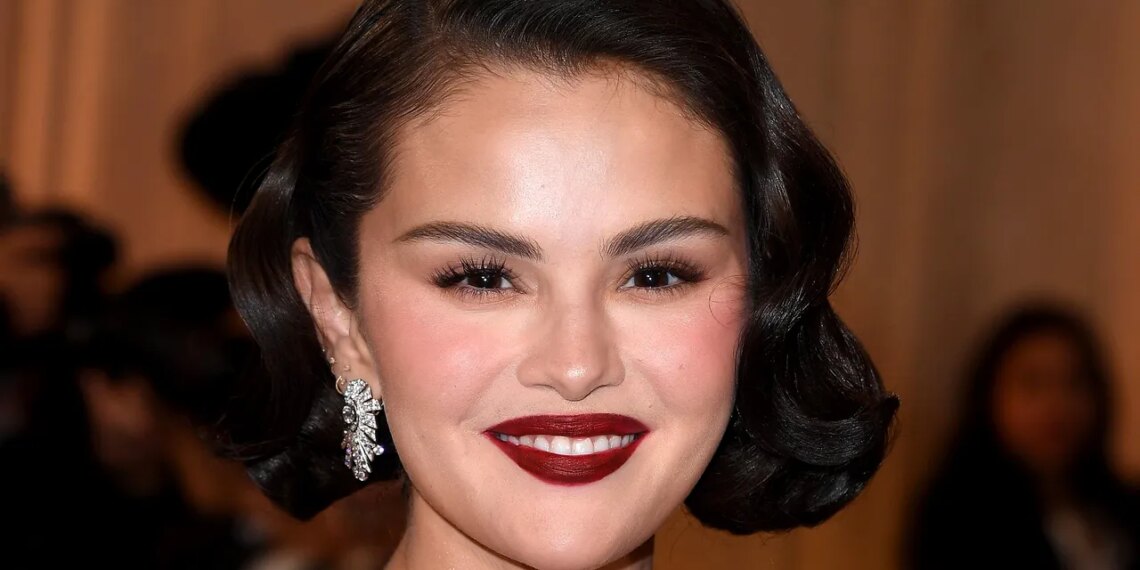 De Selena Gómez a Karol G: 16 cortes de cabello corto que inspirarán tu nuevo look de verano 2026
