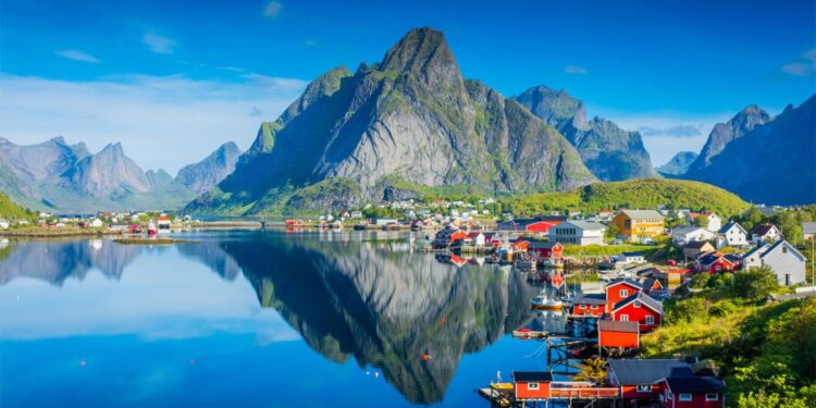 Adi&oacute;s al calor extremo: crecen las b&uacute;squedas hacia Noruega y Suiza