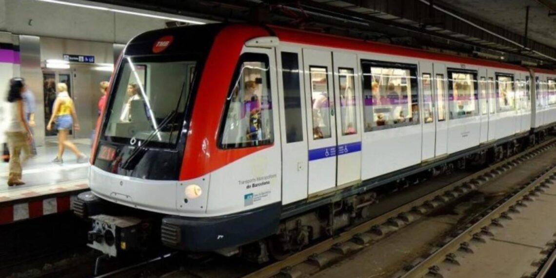 Adiós al abono de Metro de siempre: llega la Tarjeta rosa de Transporte con bonos de 10 viajes por 2,25 euros