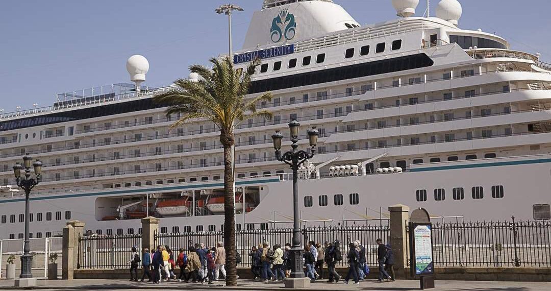 El Puerto de Cádiz despide mayo con 28 escalas de cruceros y espera otros 34 en junio