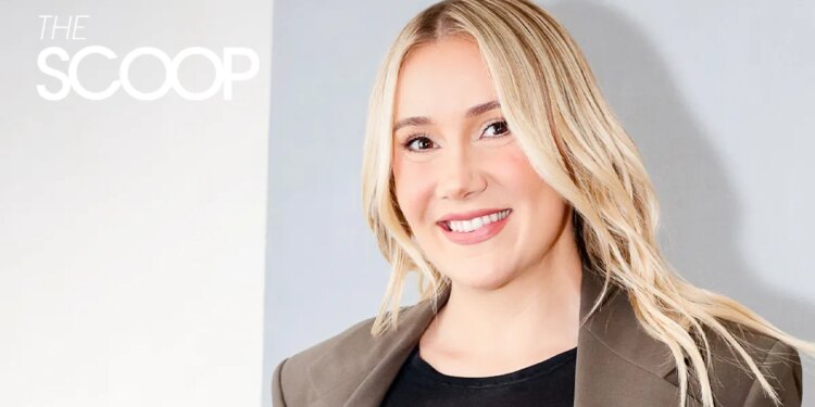 The Scoop With Gab Waller: Working on Her First Book About Sourcing