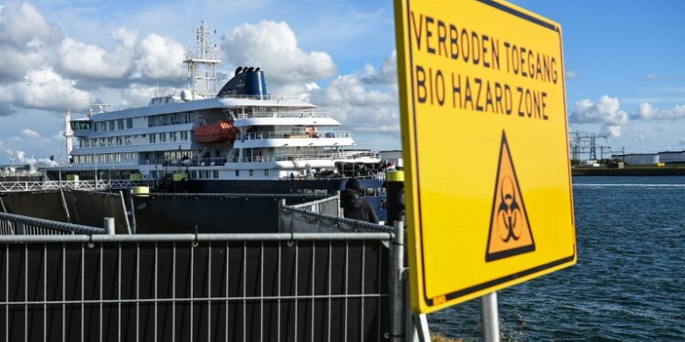 El operador niega que el crucero sea el origen del brote de hantavirus