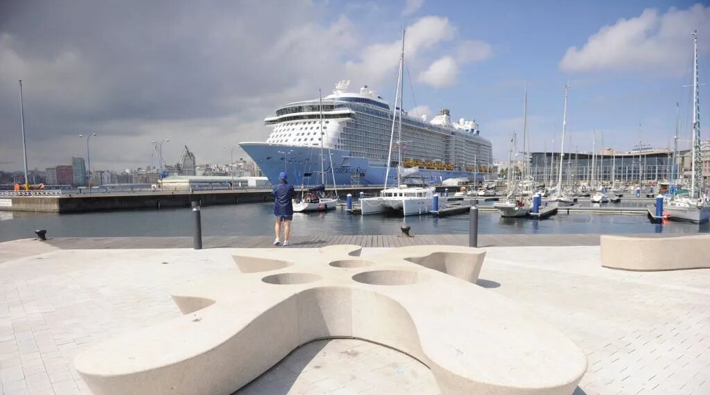El puerto de A Coruña instalará un sistema OPS para cruceros