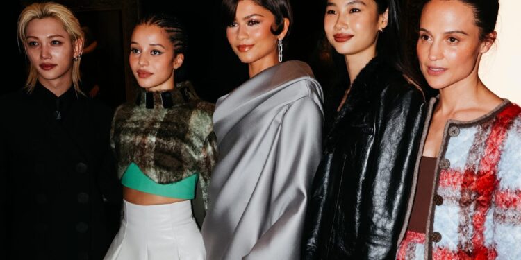 El front row del desfile Crucero 2027 de Louis Vuitton