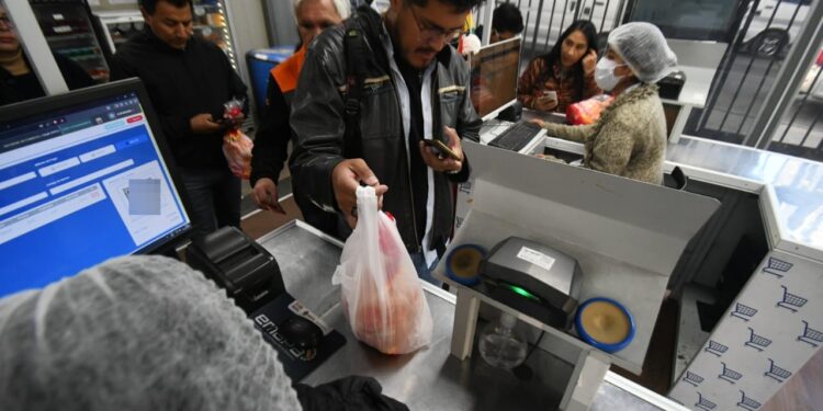 Turismo reporta pérdidas millonarias, cancelaciones masivas y turistas varados por bloqueos en Bolivia – eju.tv