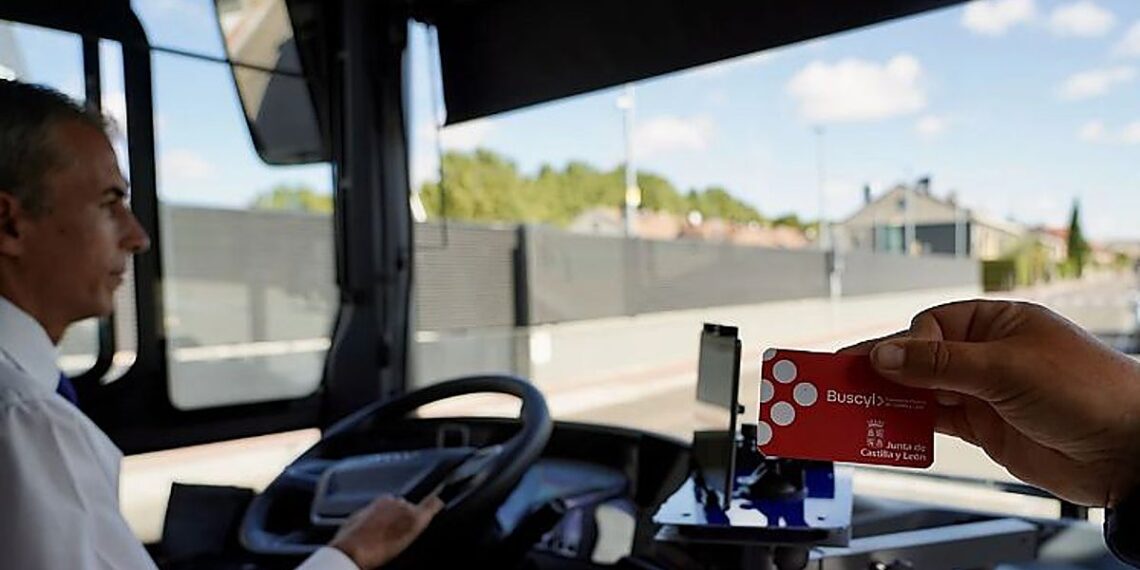 Buscyl duplica en el primer cuatrimestre del año el número de viajes en el transporte interurbano