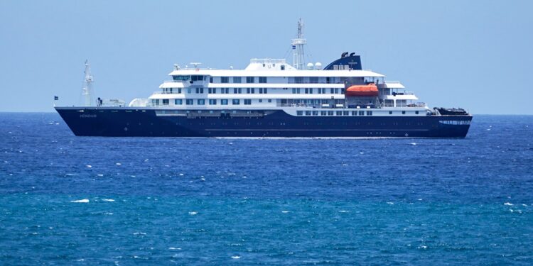 El crucero del hantavirus llega a su último puerto: cómo será el operativo para desinfectar el MV Hondius y aislar a la tripulación en Países Bajos