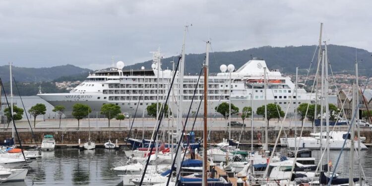 Cruceros en Vigo | Un crucero de ultralujo entre Lisboa y Londres hace escala en Vigo
