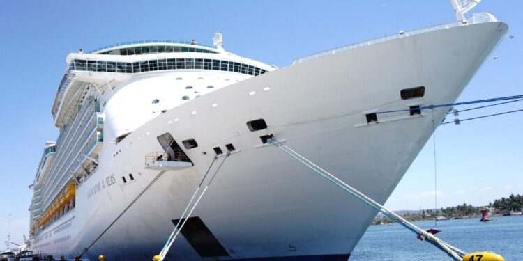 Este martes, más de 3 mil 700 turistas llegan a Mazatlán, Sinaloa a bordo del Navigator Of The Seas