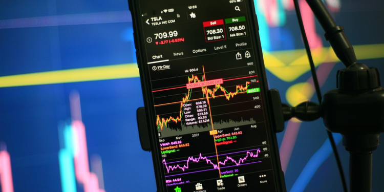 Acción Amadeus IT Group: foco en recompra de acciones y exposición al turismo global