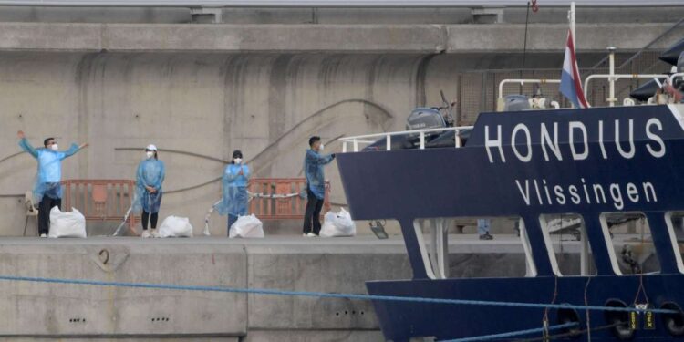 Países Bajos confirma que evacuados de crucero dan negativo a hantavirus