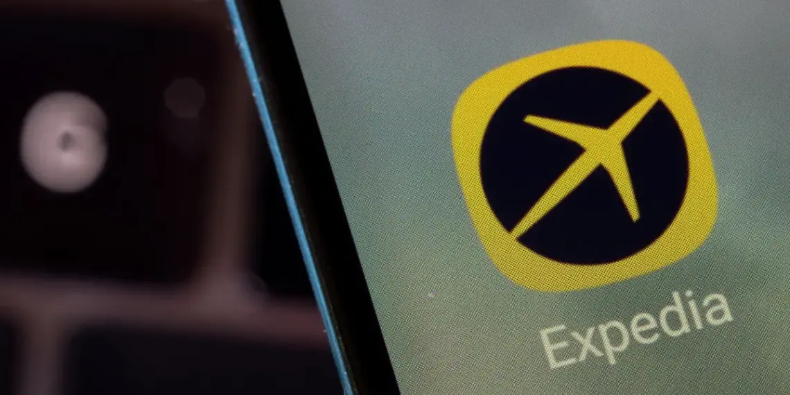 Expedia compra CarTrawler para dominar negocio global de traslados y renta de autos