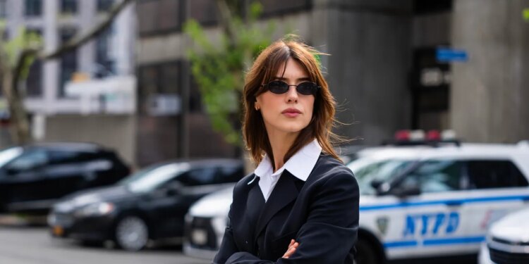 How to Dress Like Daisy Edgar-Jones This Summer