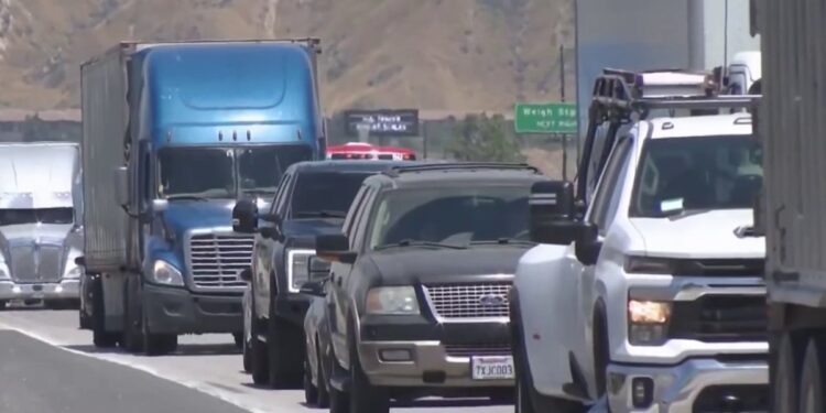 Cómo viajar durante el fin de semana de Memorial Day – Telemundo Miami (51)