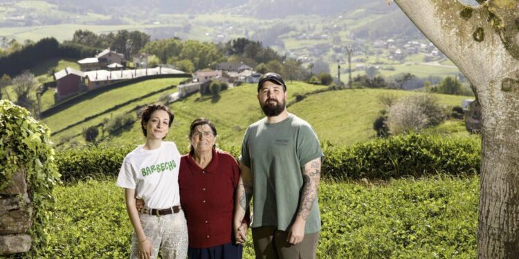 VÍDEO: Isabel y Alfredo, los emprendedores que han desarrallodo en Luarca una agencia de viajes de lujo internacional