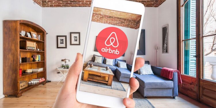 La agresiva jugada con la que Airbnb cambia todo : Economis
