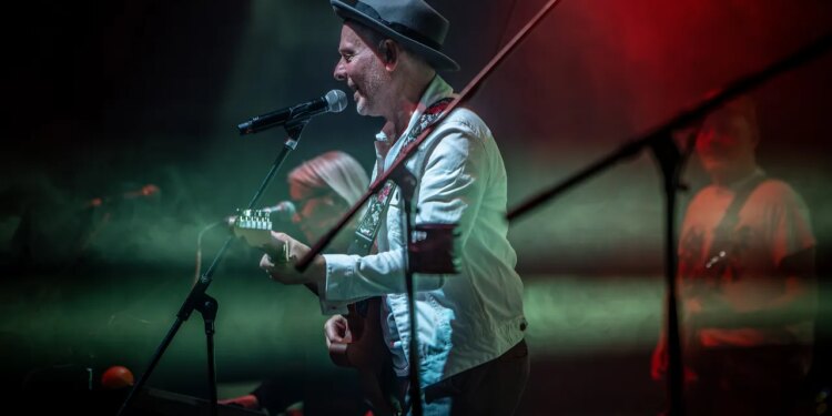 El concierto de Belle & Sebastian en CDMX: una noche llena de historias para no olvidar