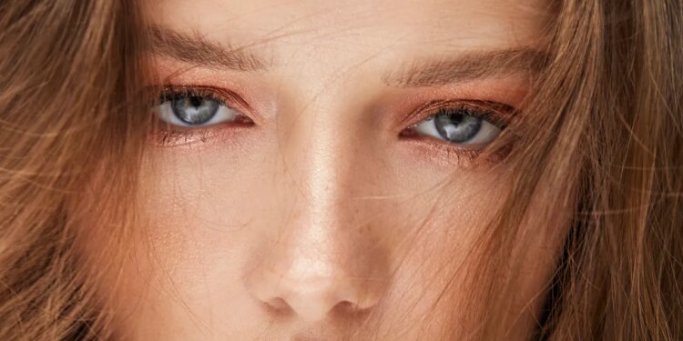 9 Best Eye Lift Creams for Hooded Eyes to Transform Sagging Lids