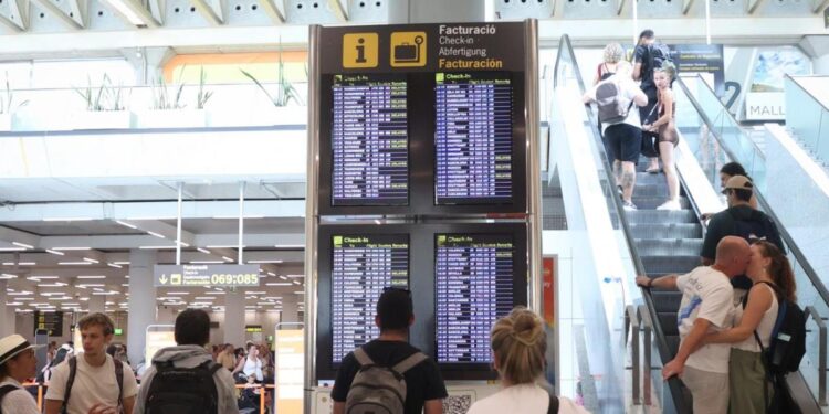 Las agencias de viajes advierten del «peligro de las 'falsas conexiones'»