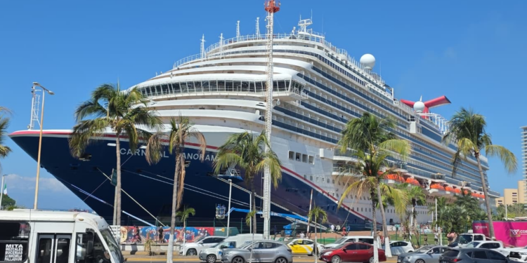 Arribaron los dos últimos cruceros del mes de mayo a Puerto Vallarta