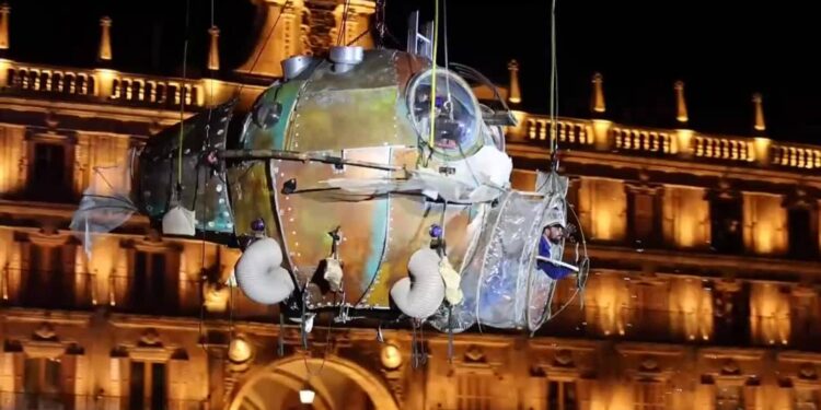 Los viajes de Julio Verne a 40 metros en el cielo de Salamanca abren el Festival FÀCYL