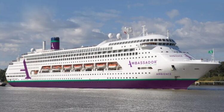 Confinadas más de 1.700 personas en un crucero tras una muerte y la sospecha de un brote de gastroenteritis