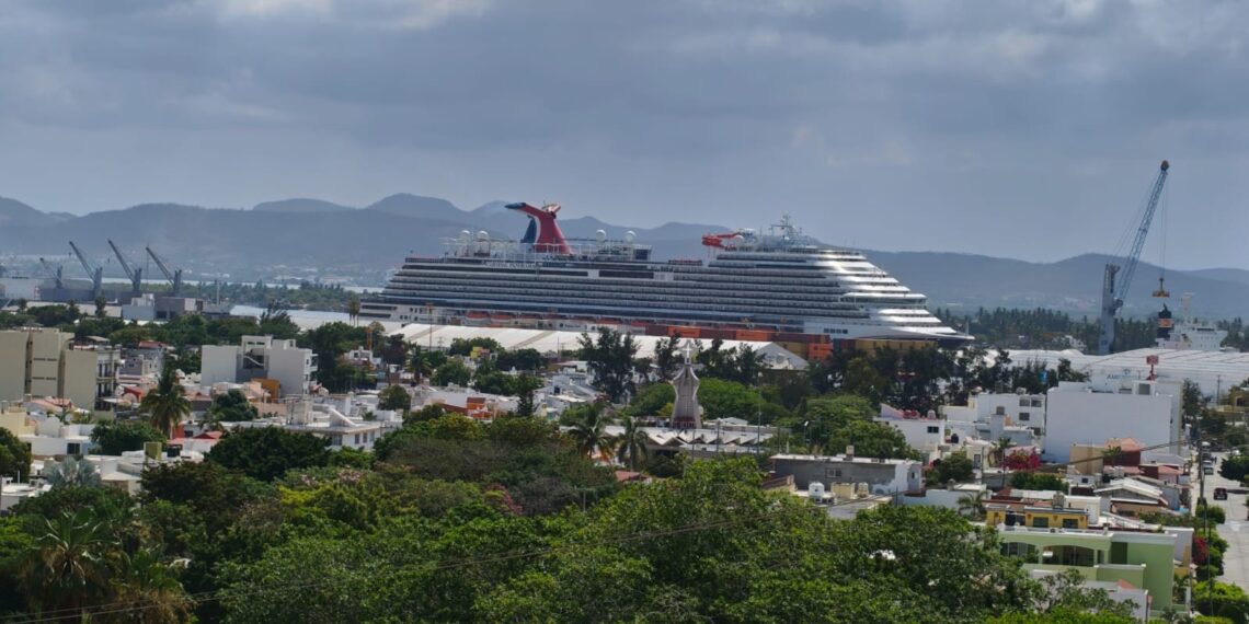 Mazatlán, Sinaloa rompe cifras con más de 249 mil cruceristas en 2026; dejan derrama de 399 mdp