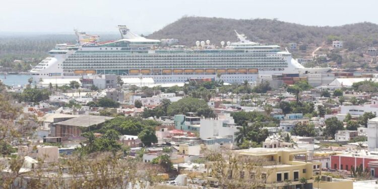 Mazatlán recibirá 7 cruceros y 27 mil pasajeros durante junio
