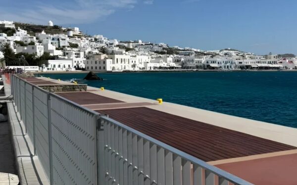 Mykonos: Finalizan nuevo muelle para lanchas de desembarco de cruceros