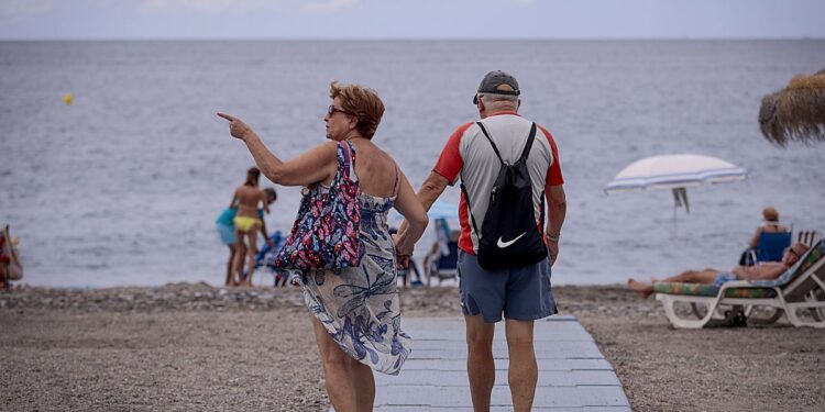 El 'Imserso cántabro' se estrena este miércoles con 12.820 plazas para viajes nacionales e internacionales