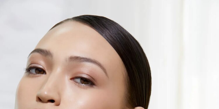 Blurred Skin: This Soft-Focus Makeup Trend Suits Every Skin Type and Texture