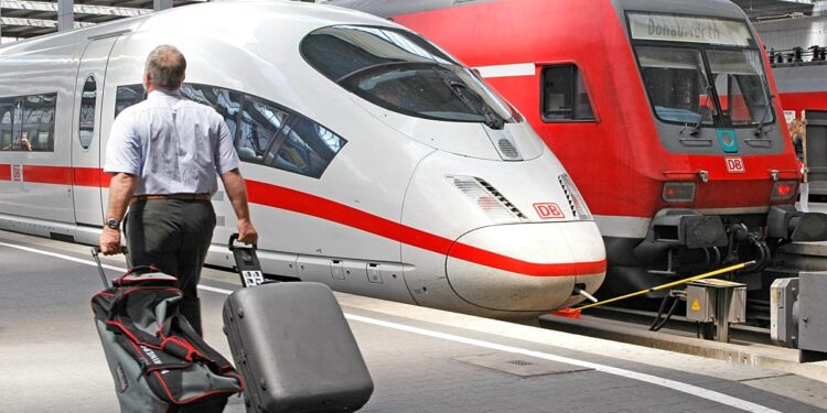 La UE impulsa el billete único para unificar los viajes en tren: nuestro chatbot responde sus dudas