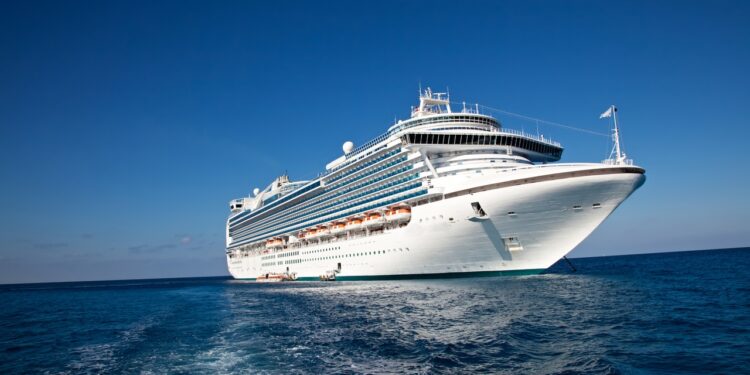 Por qué los cruceros son tan propensos a los brotes de enfermedades