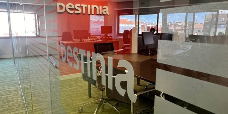 Destinia puja por Central de Reservas cuya matriz está en proceso de reestructuración