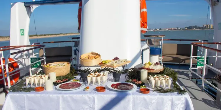 Cruceros Torre del Oro lleva la Summer Tourism Party 2026 a Sanlúcar de Barrameda para homenajear a los profesionales del turismo