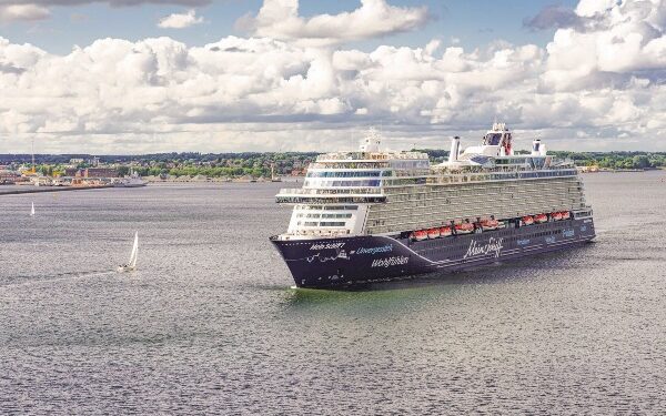 TUI Cruises muestra ganancias en semestre fiscal pese a impactos globales